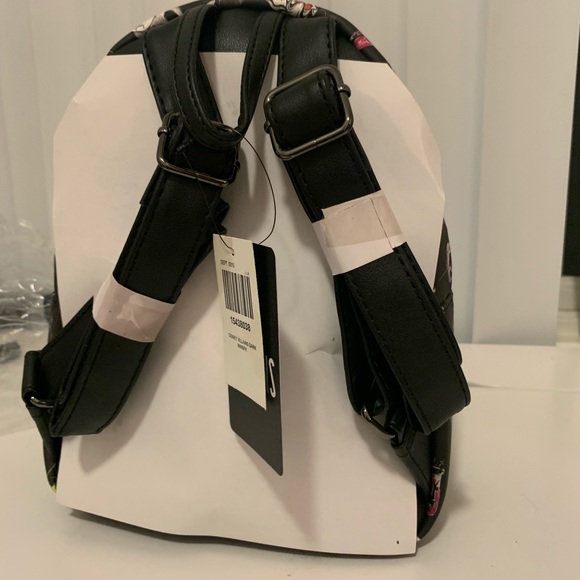 Disney loungefly villains backpack - Picture 4 of 4